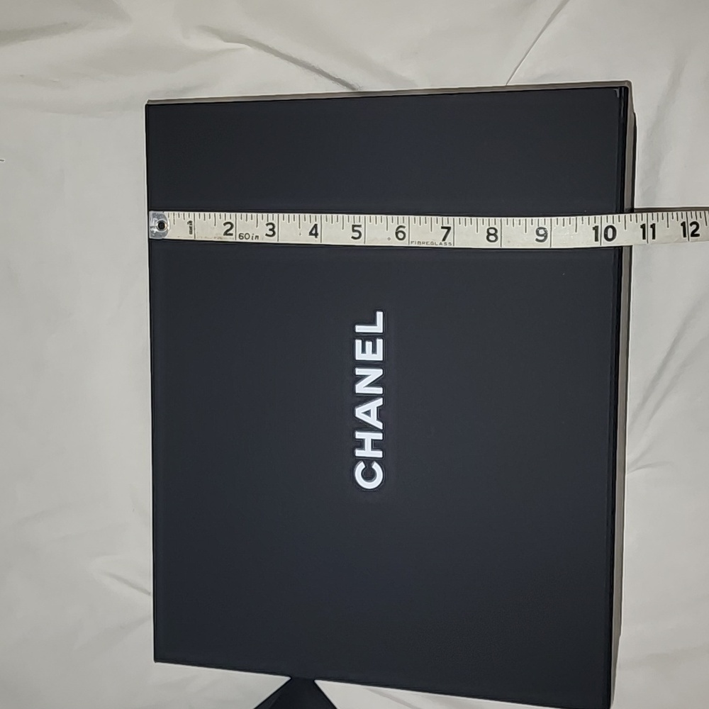 CHANEL Elegant Black Packaging Set - Picture 3 of 15
